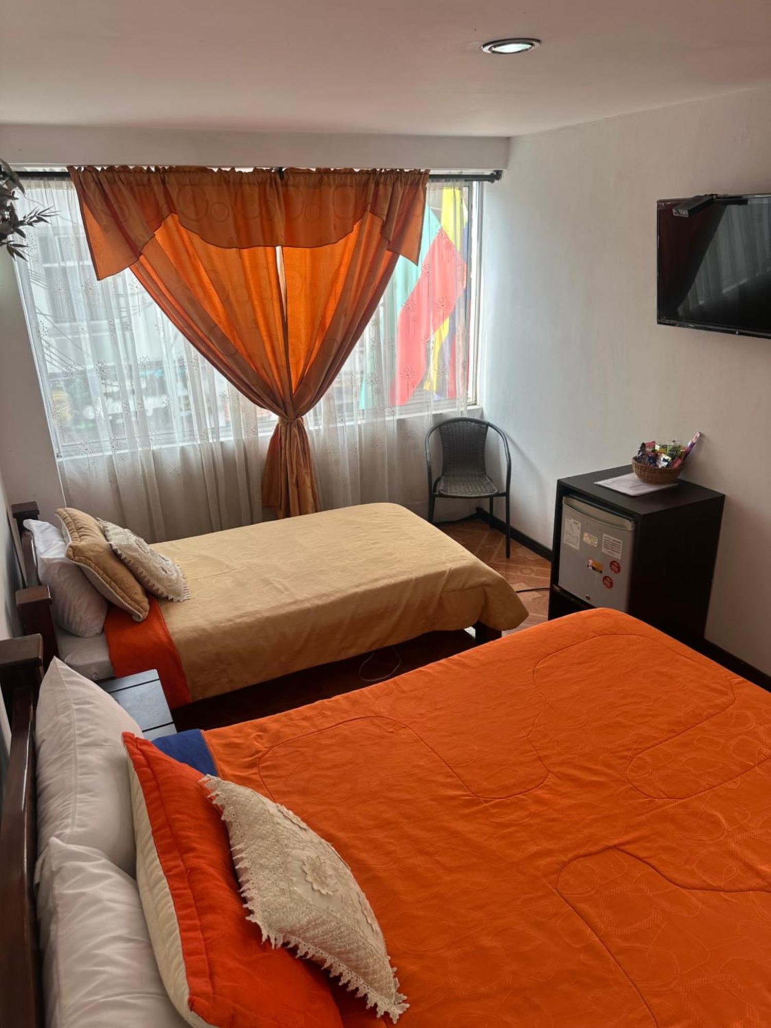 מניזאלס Hotel Royal Suite מראה חיצוני תמונה