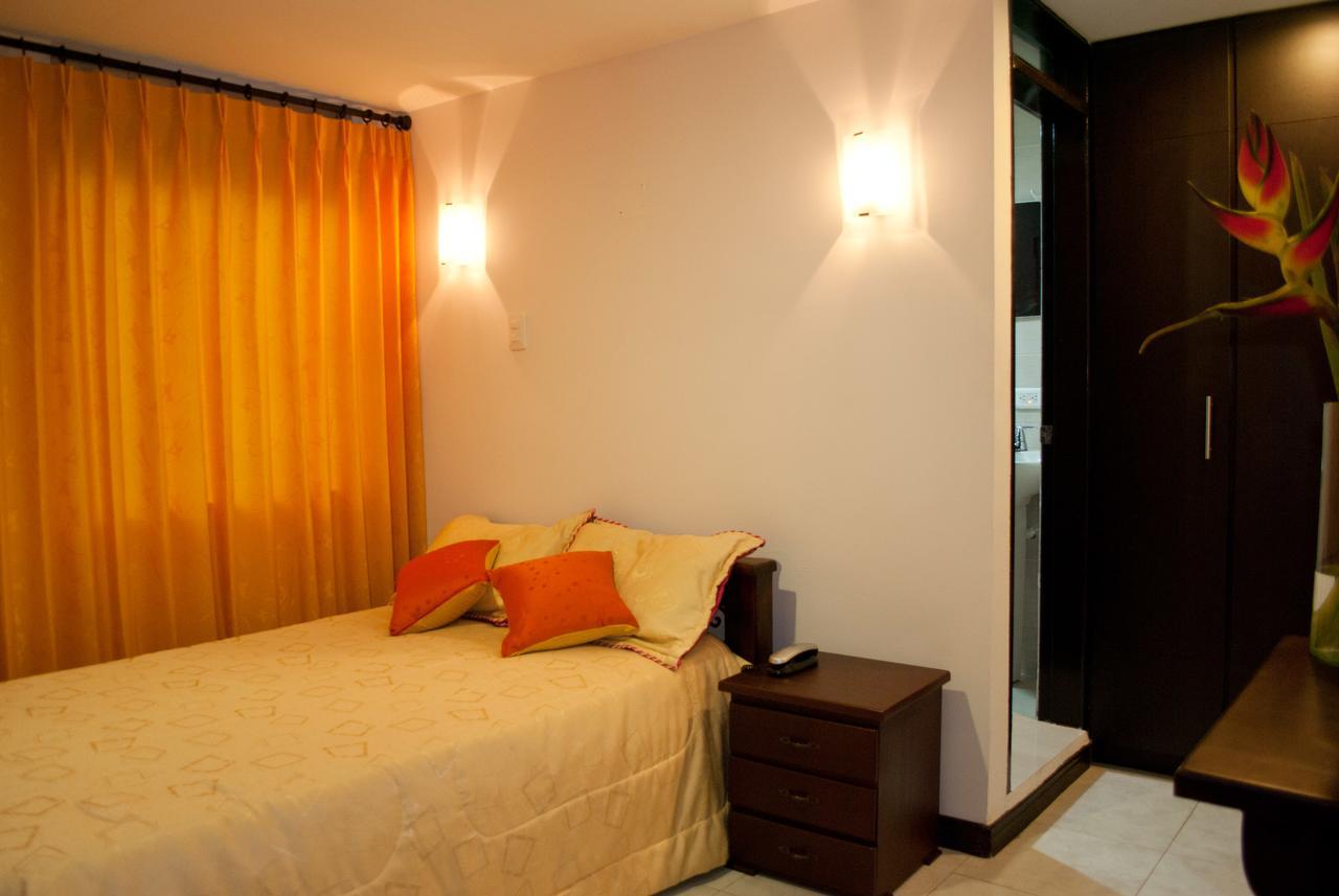מניזאלס Hotel Royal Suite מראה חיצוני תמונה