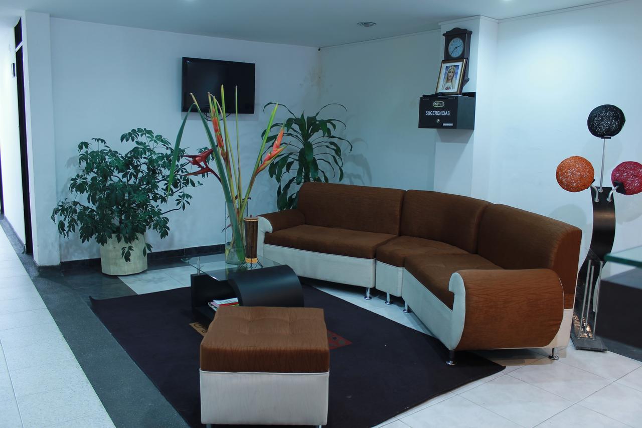 מניזאלס Hotel Royal Suite מראה חיצוני תמונה