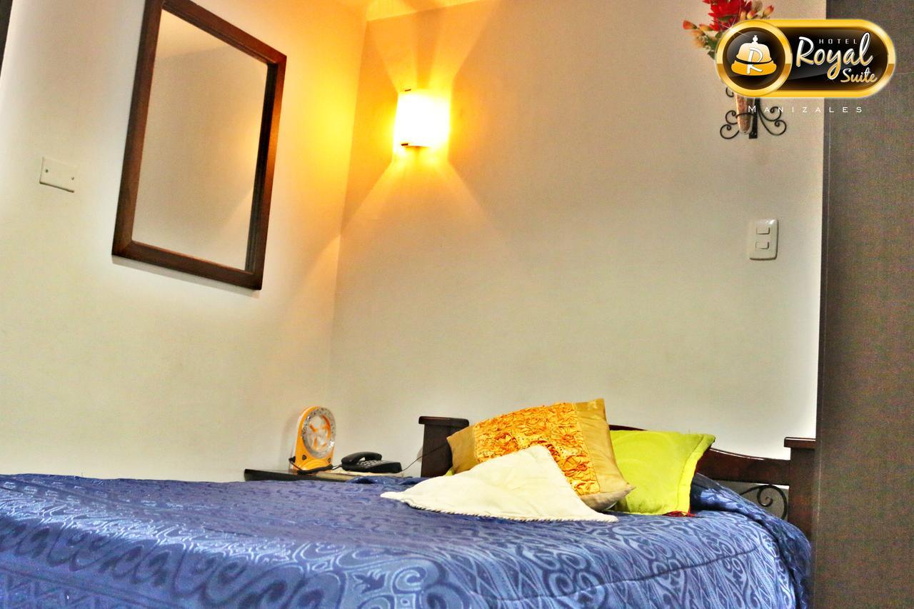 מניזאלס Hotel Royal Suite מראה חיצוני תמונה