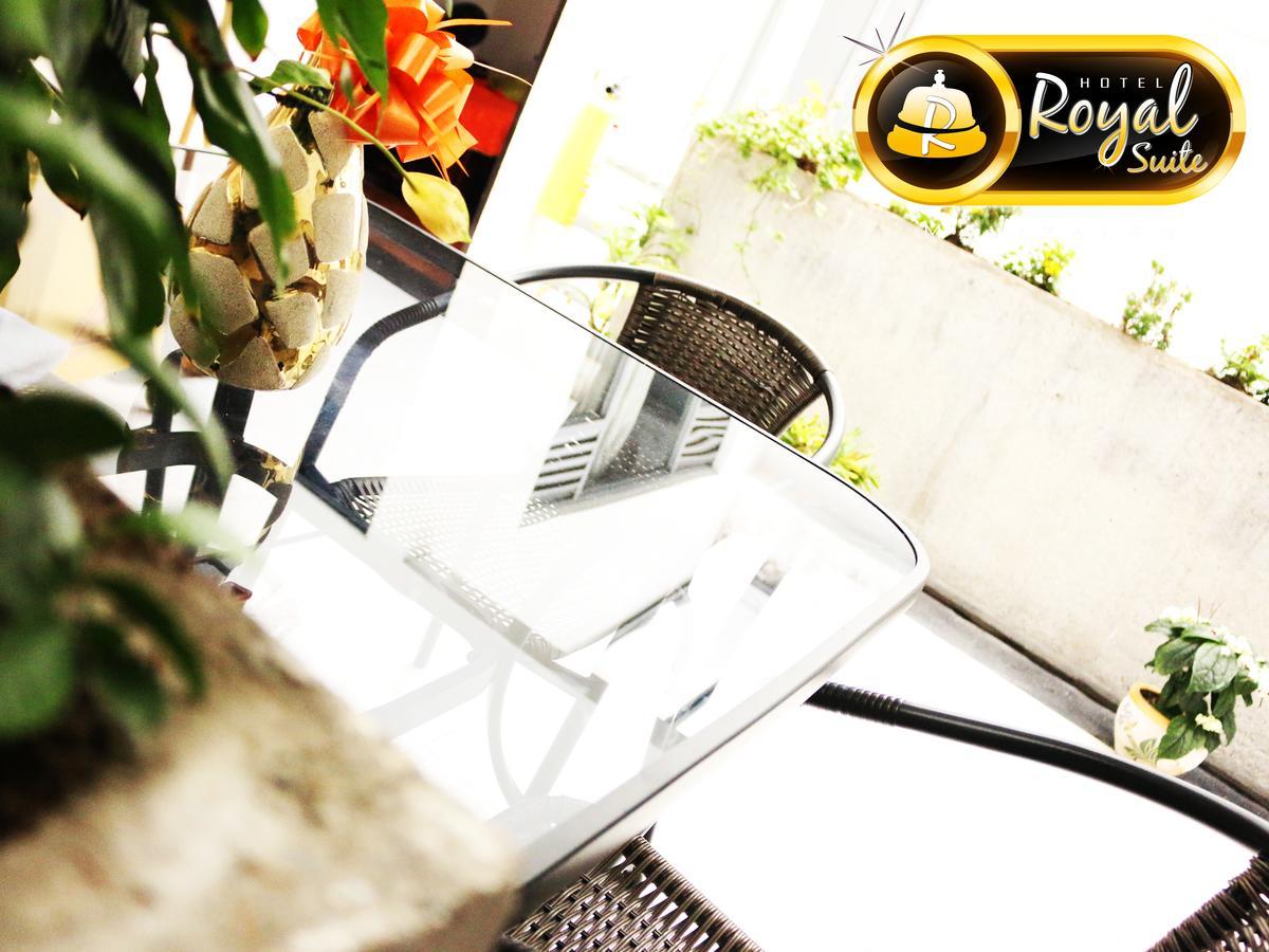 מניזאלס Hotel Royal Suite מראה חיצוני תמונה
