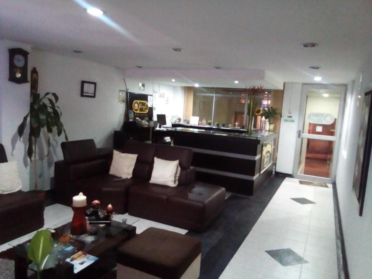 מניזאלס Hotel Royal Suite מראה חיצוני תמונה